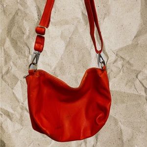 super cute statement orange purse